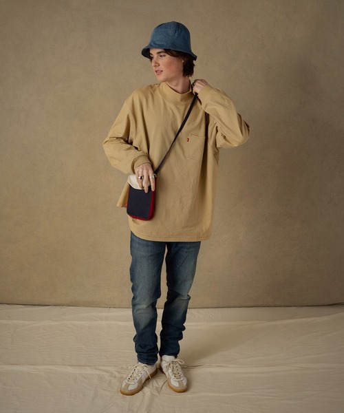 Levi's（リーバイス）の「Levi's(R) RED LANYARD クロスボディーバッグ（ボディバッグ/ウエストポーチ・メンズ・レッド・OS）」の4枚目の写真