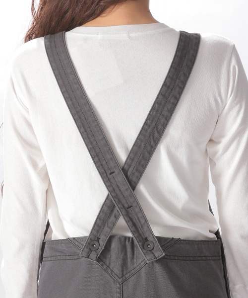 niko and...（ニコアンド）の「バッククロスサロペ（サロペット/オーバーオール・レディース・ベージュ/ピンク/ブルー/チャコール・MEDIUM/LARGE）」の8枚目の写真