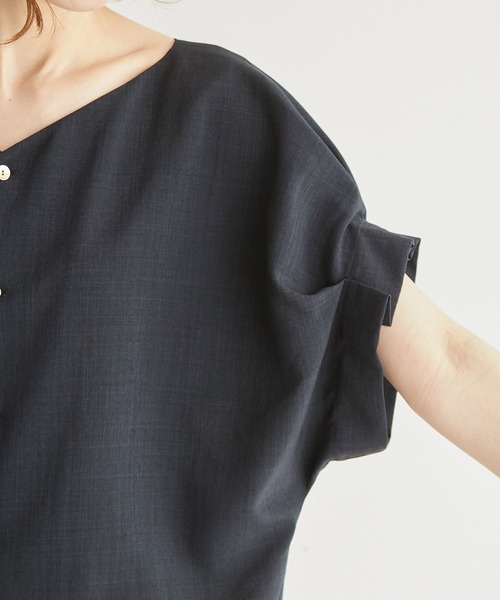 ROPE' PICNIC（ロペピクニック）の「【2WAY】リネンライクブラウス（シャツ/ブラウス・レディース・ベージュ/ネイビー/サックスブルー/ラベンダー・40/38）」の12枚目の写真