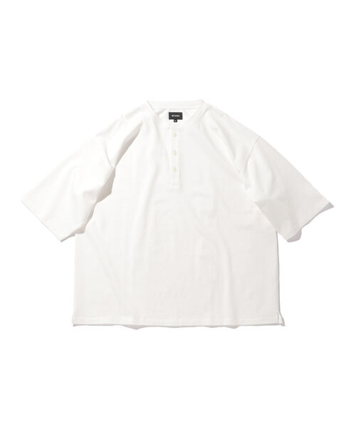 BEAMS（ビームス）の「BEAMS / シルケット ルーズフィット ヘンリーネック  Tシャツ（Tシャツ/カットソー・メンズ・ホワイト/チャコールグレー・LARGE/MEDIUM/X-LARGE/SMALL）」の8枚目の写真