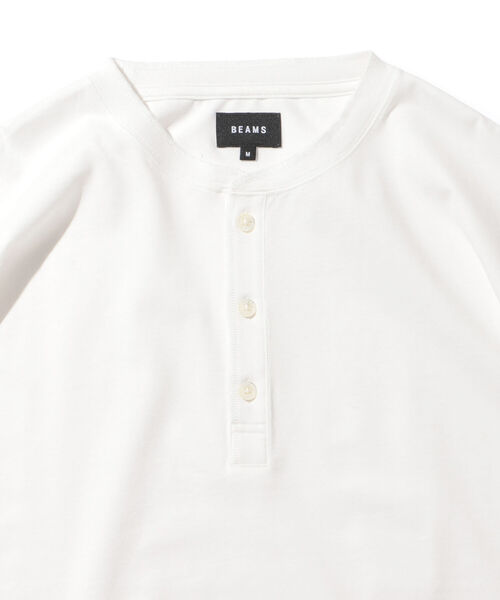BEAMS（ビームス）の「BEAMS / シルケット ルーズフィット ヘンリーネック  Tシャツ（Tシャツ/カットソー・メンズ・ホワイト/チャコールグレー・LARGE/MEDIUM/X-LARGE/SMALL）」の7枚目の写真
