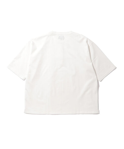 BEAMS（ビームス）の「BEAMS / シルケット ルーズフィット ヘンリーネック  Tシャツ（Tシャツ/カットソー・メンズ・ホワイト/チャコールグレー・LARGE/MEDIUM/X-LARGE/SMALL）」の13枚目の写真