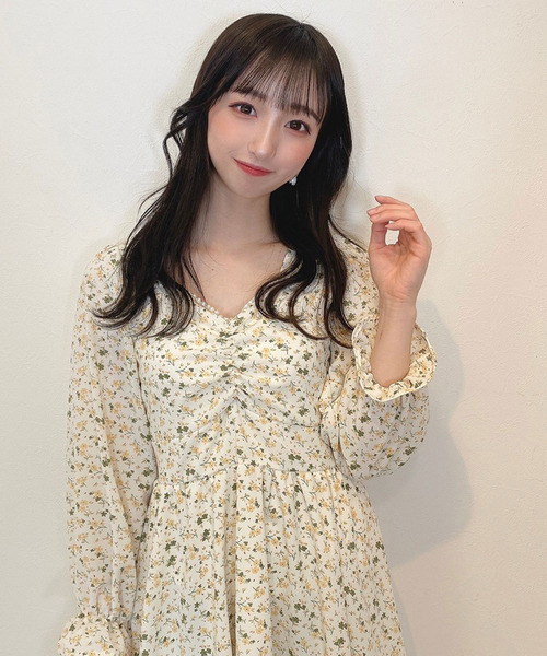 titty＆Co. PETIT（ティティアンドコープティ）の「【titty&Co.PETIT】フラワープリントパールワンピース（ワンピース・レディース・イエロー/グリーン・SMALL/MEDIUM）」の6枚目の写真