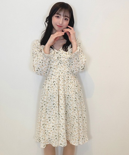 titty＆Co. PETIT（ティティアンドコープティ）の「【titty&Co.PETIT】フラワープリントパールワンピース（ワンピース・レディース・イエロー/グリーン・SMALL/MEDIUM）」の12枚目の写真