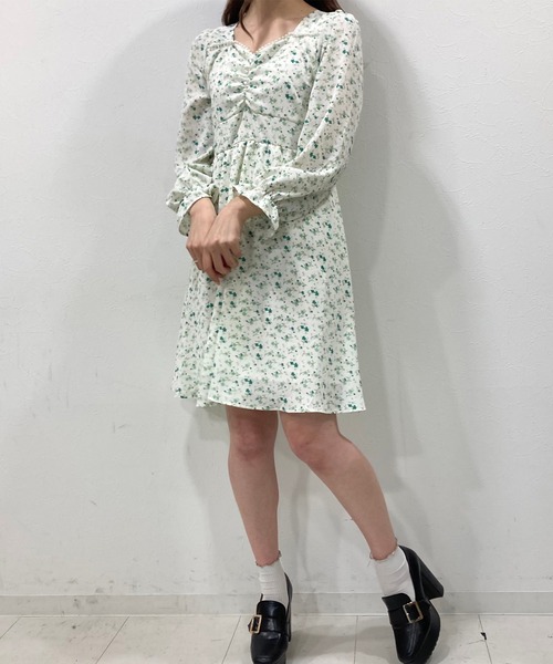 titty＆Co. PETIT（ティティアンドコープティ）の「【titty&Co.PETIT】フラワープリントパールワンピース（ワンピース・レディース・イエロー/グリーン・SMALL/MEDIUM）」の17枚目の写真