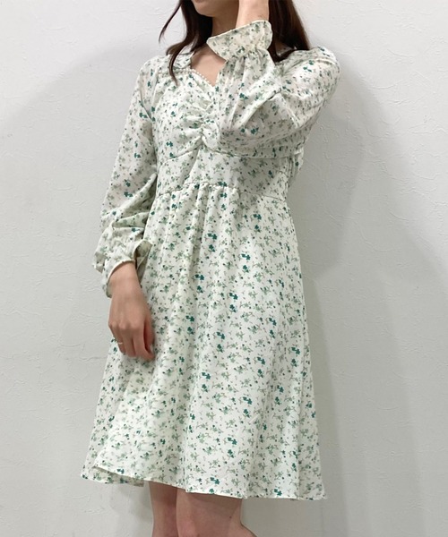 titty＆Co. PETIT（ティティアンドコープティ）の「【titty&Co.PETIT】フラワープリントパールワンピース（ワンピース・レディース・イエロー/グリーン・SMALL/MEDIUM）」の19枚目の写真