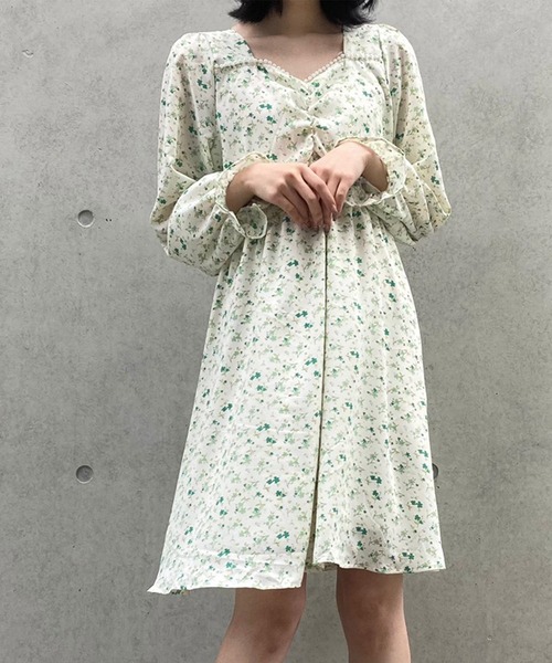 titty＆Co. PETIT（ティティアンドコープティ）の「【titty&Co.PETIT】フラワープリントパールワンピース（ワンピース・レディース・イエロー/グリーン・SMALL/MEDIUM）」の20枚目の写真