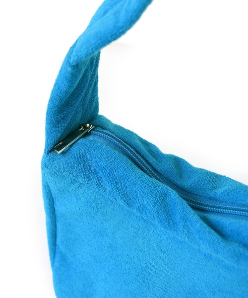 w closet（ダブルクローゼット）の「パイル地ラウンドバッグ（ハンドバッグ・レディース・ピンク/ライム/ブルー・FREE）」の5枚目の写真