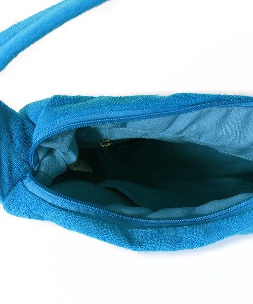 w closet（ダブルクローゼット）の「パイル地ラウンドバッグ（ハンドバッグ・レディース・ピンク/ライム/ブルー・FREE）」の4枚目の写真