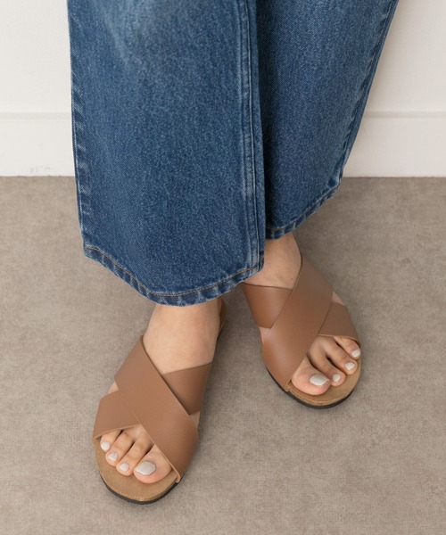 RODE SKO（ロデスコ）の「ラフソールクロスサンダル（サンダル・レディース・ホワイト/ブラック/キャメル・38/36/37）」の21枚目の写真