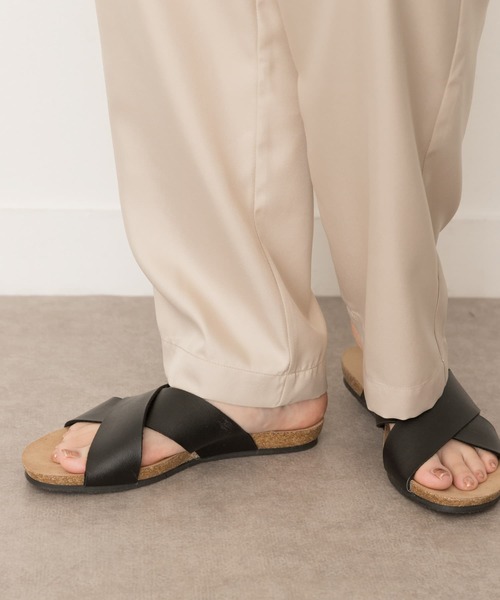 RODE SKO（ロデスコ）の「ラフソールクロスサンダル（サンダル・レディース・ホワイト/ブラック/キャメル・38/36/37）」の18枚目の写真