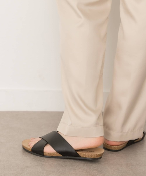 RODE SKO（ロデスコ）の「ラフソールクロスサンダル（サンダル・レディース・ホワイト/ブラック/キャメル・38/36/37）」の5枚目の写真