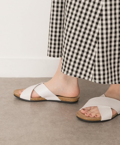 RODE SKO（ロデスコ）の「ラフソールクロスサンダル（サンダル・レディース・ホワイト/ブラック/キャメル・38/36/37）」の6枚目の写真