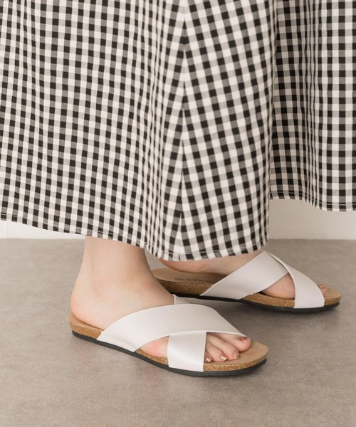 RODE SKO（ロデスコ）の「ラフソールクロスサンダル（サンダル・レディース・ホワイト/ブラック/キャメル・38/36/37）」の9枚目の写真