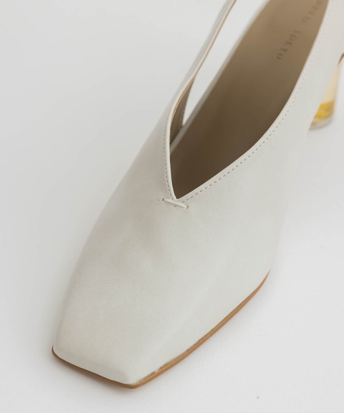 PUBLIC TOKYO（パブリックトウキョウ）の「スクエアトゥパンプス（パンプス・レディース・ブラック/アイボリー・1/2）」の8枚目の写真