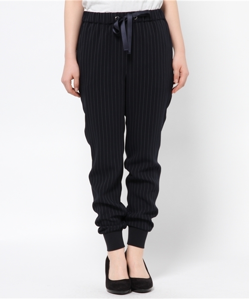 Tiara(ティアラ)の「イージーパンツ(その他パンツ・レディース・ブラック/ネイビー・3/2)」の3枚目の写真