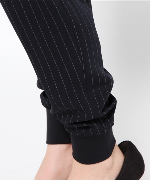 Tiara(ティアラ)の「イージーパンツ(その他パンツ・レディース・ブラック/ネイビー・3/2)」の9枚目の写真