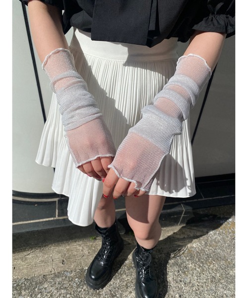 WC(ダブル シー)の「シアーラメアームカバー(アームカバー・レディース・ホワイト/ブラック・FREE)」の4枚目の写真