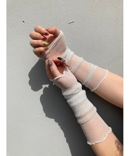 WC(ダブル シー)の「シアーラメアームカバー(アームカバー・レディース・ホワイト/ブラック・FREE)」の5枚目の写真