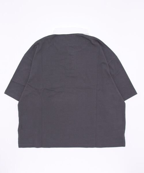 ADPOSION(アドポーション)の「ビッグシルエット 天竺ワッペン ラガーシャツ(ポロシャツ・メンズ・チャコールグレー/グリーン/マスタード・MEDIUM/LARGE)」の4枚目の写真