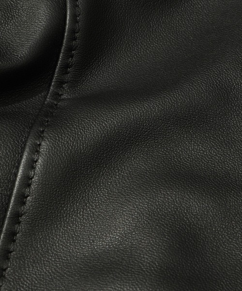 MEN'S BIGI（メンズビギ）の「ラムレザークロームタンニングレザーブルゾン（ライダースジャケット・メンズ・ブラック/ライトブラウン・01/02/03）」の16枚目の写真