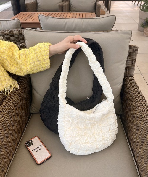 by muni:r（バイ ムニール）の「ライトキルティングミニショルダーバッグ（ショルダーバッグ・レディース・ブラック/アイボリー・ONE SIZE）」の9枚目の写真