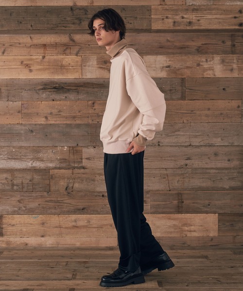 DOOPZ(ドープス)の「ヘビータートルネックスウェット(スウェット・メンズ・ブラック/ナチュラル/グリーン・SMALL/MEDIUM/LARGE)」の10枚目の写真