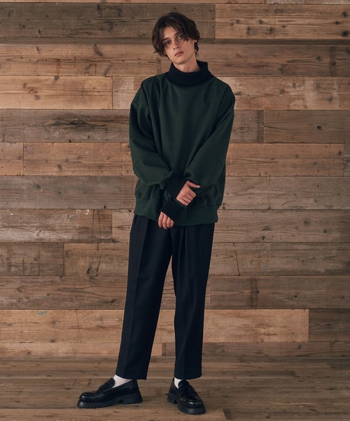 DOOPZ(ドープス)の「ヘビータートルネックスウェット(スウェット・メンズ・ブラック/ナチュラル/グリーン・SMALL/MEDIUM/LARGE)」の5枚目の写真