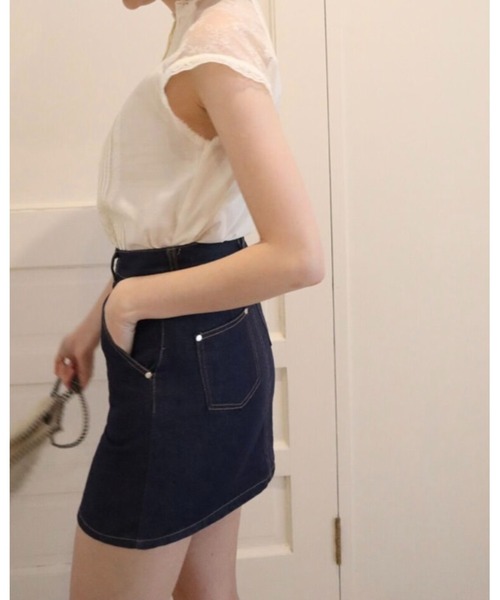 epine（エピヌ）の「shoulder lace pin tuck classical blouse