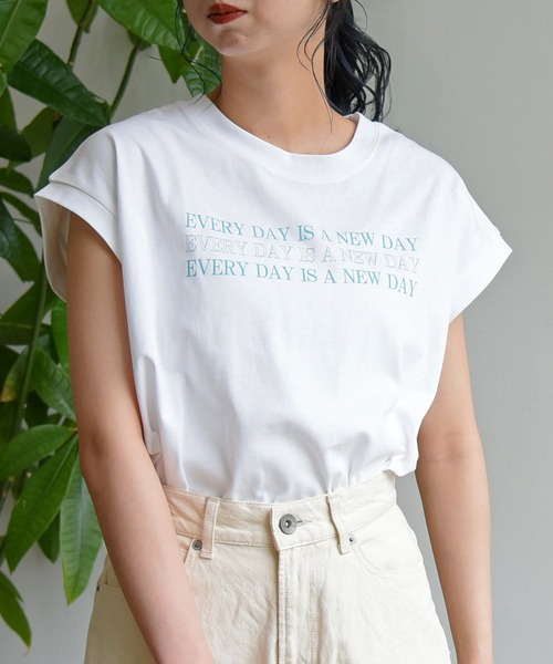 sango（sango）の「ロゴ入ショート丈プルオーバー（Tシャツ/カットソー・レディース・スミクロ/モスグリーン/オフホワイト・FREE）」の5枚目の写真