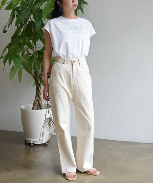 sango（sango）の「ロゴ入ショート丈プルオーバー（Tシャツ/カットソー・レディース・スミクロ/モスグリーン/オフホワイト・FREE）」の11枚目の写真