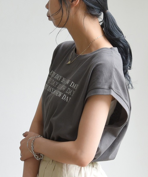 sango（sango）の「ロゴ入ショート丈プルオーバー（Tシャツ/カットソー・レディース・スミクロ/モスグリーン/オフホワイト・FREE）」の19枚目の写真