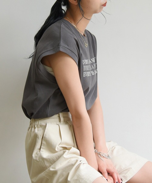sango（sango）の「ロゴ入ショート丈プルオーバー（Tシャツ/カットソー・レディース・スミクロ/モスグリーン/オフホワイト・FREE）」の15枚目の写真