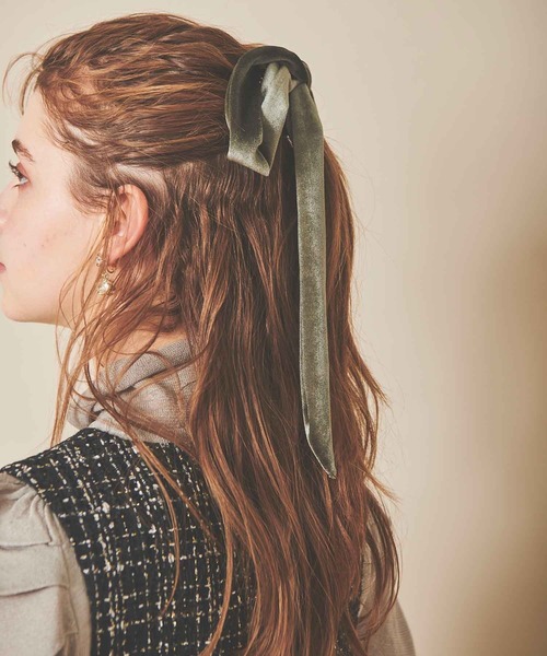 31 Sons de mode（トランテアン　ソン　ドゥ　モード）の「ベロアバレッタ（バレッタ/ヘアクリップ・レディース・ブラック/グリーン・フリー）」の5枚目の写真