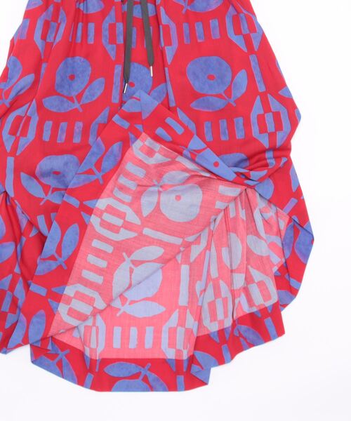 Vivienne Westwood（ヴィヴィアンウエストウッド）の「ﾘﾖｾﾙﾌﾞﾛｰﾄﾞAustrian Flowerｷﾞｬｻﾞｰｽｶｰﾄ（スカート・レディース・レッド系・FREE）」の3枚目の写真