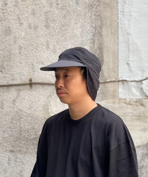 MANASTASH(マナスタッシュ)の「FAZZRA/ファズラ NYLON EAR CAP ナイロンイヤーキャップ(キャップ・メンズ・ブラック/ベージュ/ネイビー/ターコイズブルー系・F)」の2枚目の写真
