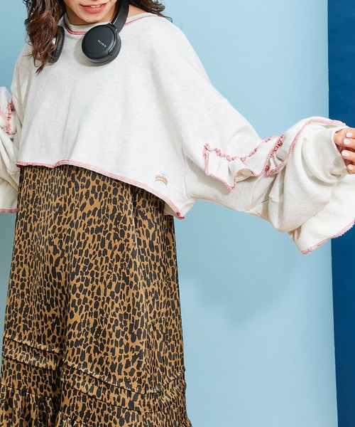 HELLO.SANFRANCISCO(ハローサンフランシスコ)の「【新色追加】【HELLO.SANFRANCISCO】カットアウトフリルトップス(スウェット・レディース・チャコールグレー/ライトグレー/オレンジ/グレー・ONE SIZE)」の21枚目の写真