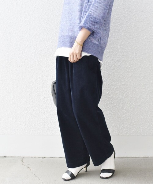 SHIPS（シップス）の「*〈洗濯機可能〉太畝コーデュロイタックパンツ◆（その他パンツ・レディース・ライトグレー/ブラック/ナチュラル/ワイン/ネイビー・SMALL/MEDIUM/LARGE）」の22枚目の写真