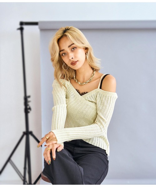 LATINA（ラティーナ）の「肩開きワイドリブカシュクールトップスカットソー（ニット/セーター・レディース・ホワイト/ブラック/ライトベージュ・FREE）」の16枚目の写真