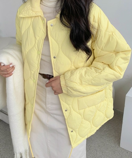 ECLIN（エクラン）の「襟付きキルティングボリュームブルゾン（ブルゾン・レディース・アイボリー/ブラック/グリーン/イエロー/ローズ・FREE）」の4枚目の写真