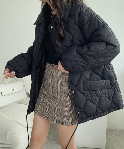 ECLIN（エクラン）の「襟付きキルティングボリュームブルゾン（ブルゾン・レディース・アイボリー/ブラック/グリーン/イエロー/ローズ・FREE）」の3枚目の写真