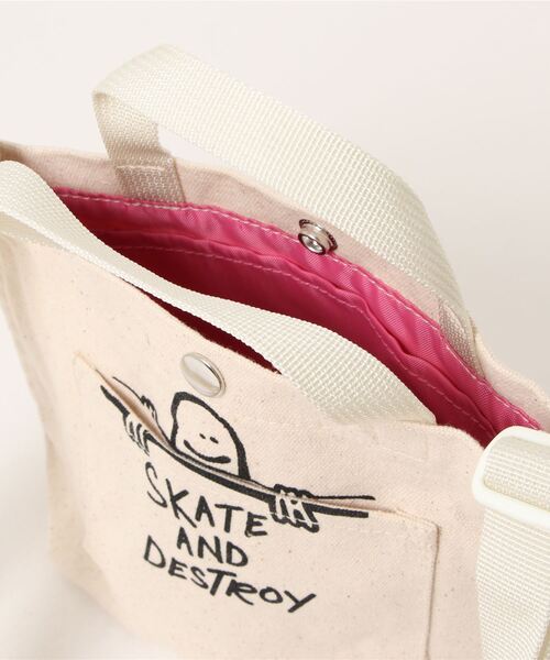 THRASHER（スラッシャー）の「THRASHER スラッシャー コットンキャンバス ショルダーバッグ（ショルダーバッグ・メンズ・ホワイト系その他2/ホワイト系その他4/ホワイト系その他/ホワイト系その他3・FREE）」の15枚目の写真
