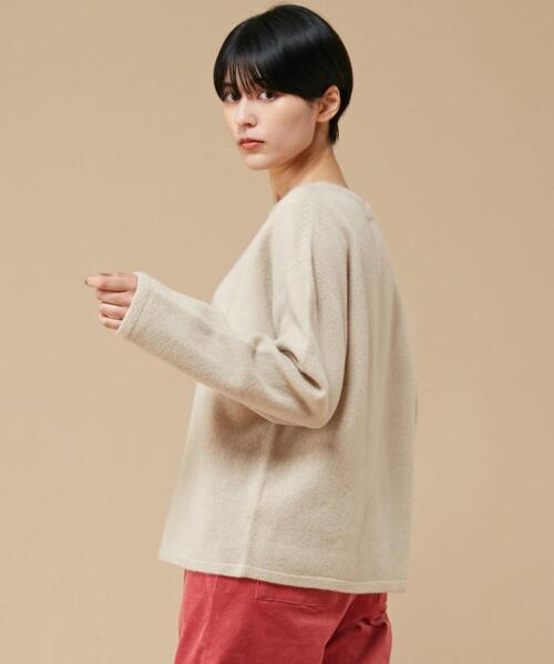 Lourmarin(ルールマラン)の「【ふんわり暖かいカシミヤ混ホールガーメントボートネックプルオーバー】(ニット/セーター・レディース・サンドベージュ/ピンク/サックスブルー/モカ・FREE)」の5枚目の写真