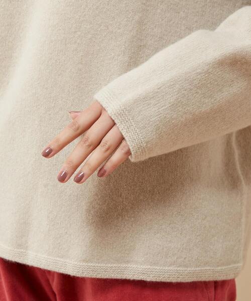Lourmarin(ルールマラン)の「【ふんわり暖かいカシミヤ混ホールガーメントボートネックプルオーバー】(ニット/セーター・レディース・サンドベージュ/ピンク/サックスブルー/モカ・FREE)」の14枚目の写真