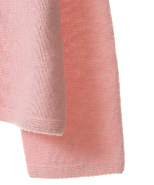 Lourmarin(ルールマラン)の「【ふんわり暖かいカシミヤ混ホールガーメントボートネックプルオーバー】(ニット/セーター・レディース・サンドベージュ/ピンク/サックスブルー/モカ・FREE)」の12枚目の写真