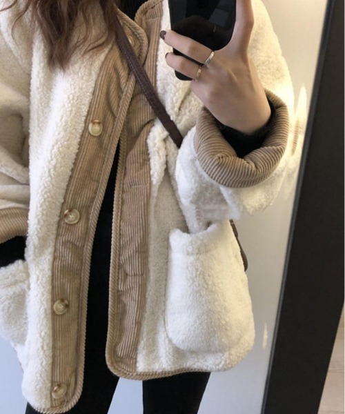 CLEA（クレア）の「コーデュロイ配色オーバーボアコート（ノーカラーコート・レディース・アイボリー/ブラウン・FREE）」の4枚目の写真