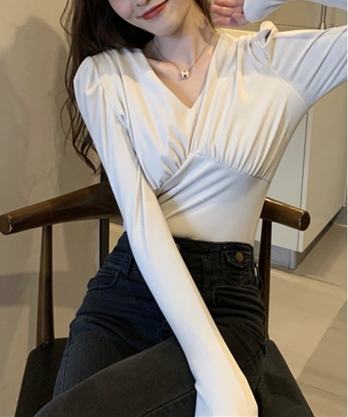by muni:r(バイ ムニール)の「Vネックシャーリングパフ長袖Tシャツ(Tシャツ/カットソー・レディース・ピンク/アイボリー/ブラック・FREE)」の14枚目の写真