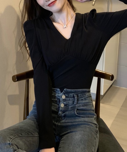 by muni:r(バイ ムニール)の「Vネックシャーリングパフ長袖Tシャツ(Tシャツ/カットソー・レディース・ピンク/アイボリー/ブラック・FREE)」の18枚目の写真