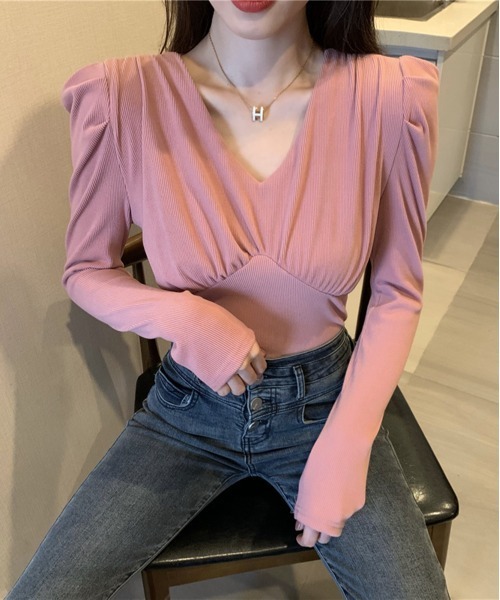 by muni:r(バイ ムニール)の「Vネックシャーリングパフ長袖Tシャツ(Tシャツ/カットソー・レディース・ピンク/アイボリー/ブラック・FREE)」の19枚目の写真