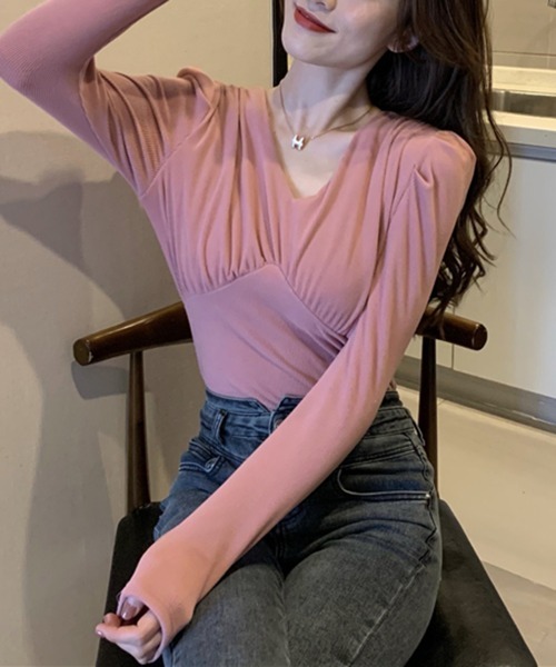 by muni:r(バイ ムニール)の「Vネックシャーリングパフ長袖Tシャツ(Tシャツ/カットソー・レディース・ピンク/アイボリー/ブラック・FREE)」の16枚目の写真